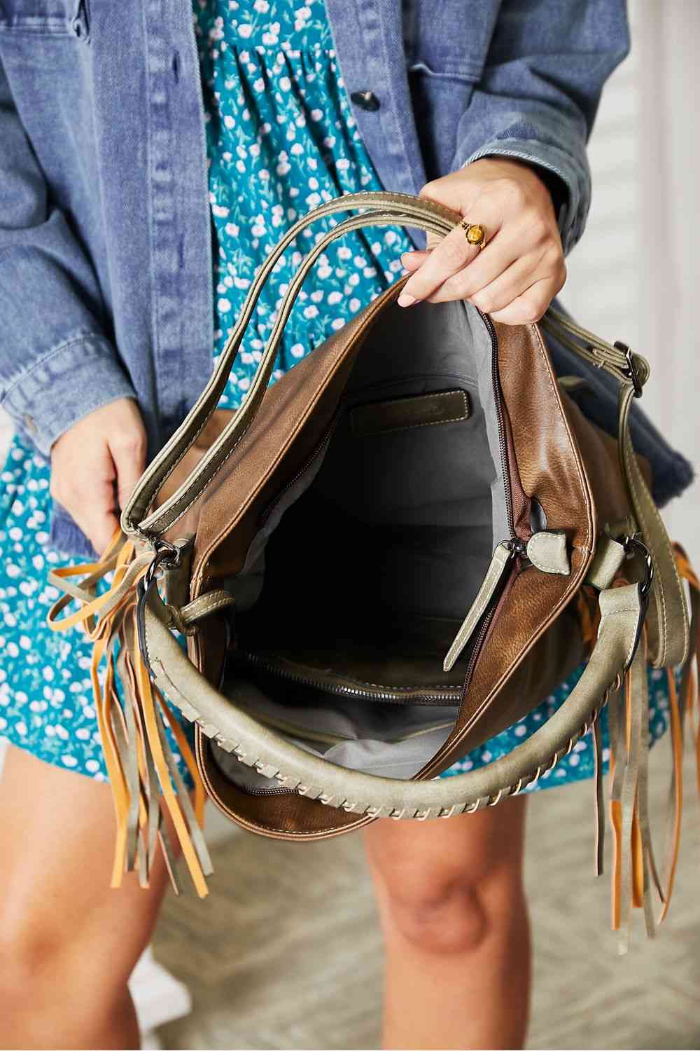 Lea Leather Fringe Detail Shoulder Bag